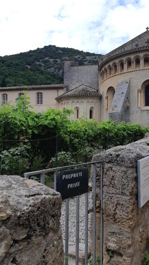 Florensac Charmant T2 Tout Confort Au Centre Du Village ! المظهر الخارجي الصورة